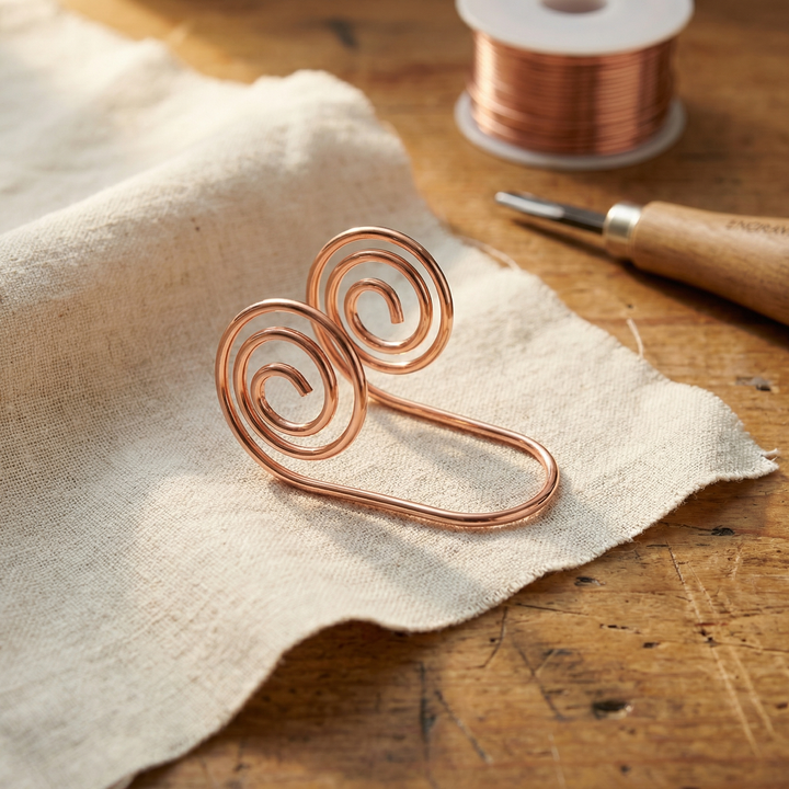 Rosemarie Copper Hand Chain